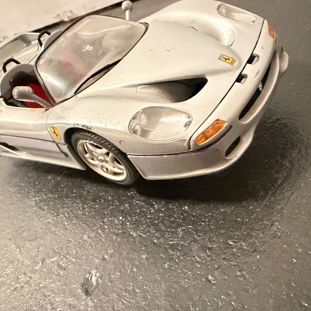 1995 collector 1/18scale  Silver Bbugaro Ferrari F50 Diecast car